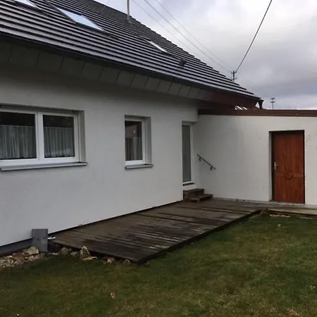 アパート Hintz ブラウボイレン